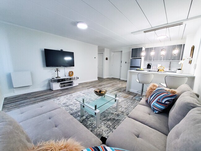 Photo - The Shorewood