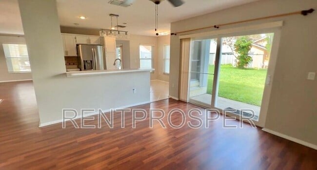 Photo - 2205 Wyndam Way