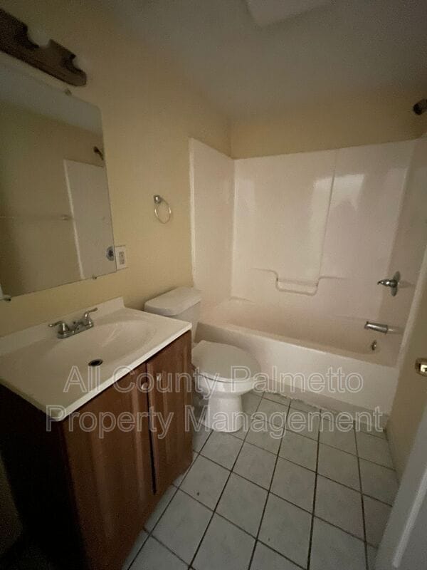 Photo - 204 A St Unit B