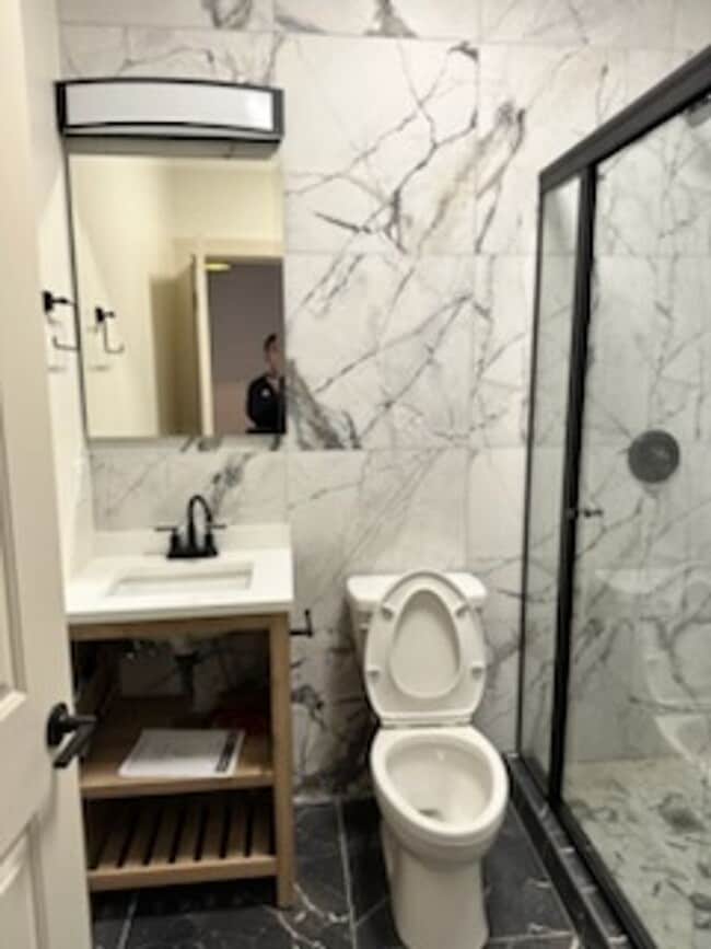 Photo - 1114 W Grand Ave Unit 2