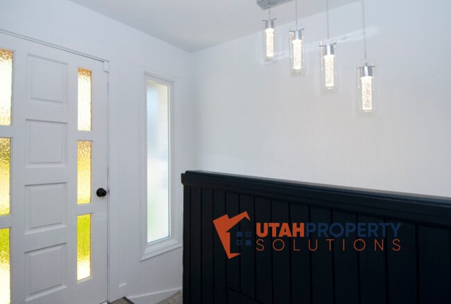 Photo - 239 E 9585 S