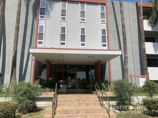Photo - 4915 Tyrone Ave Condo Unit 203