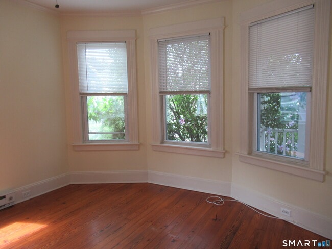 Photo - 112 Bennett St Unidad 1st floor