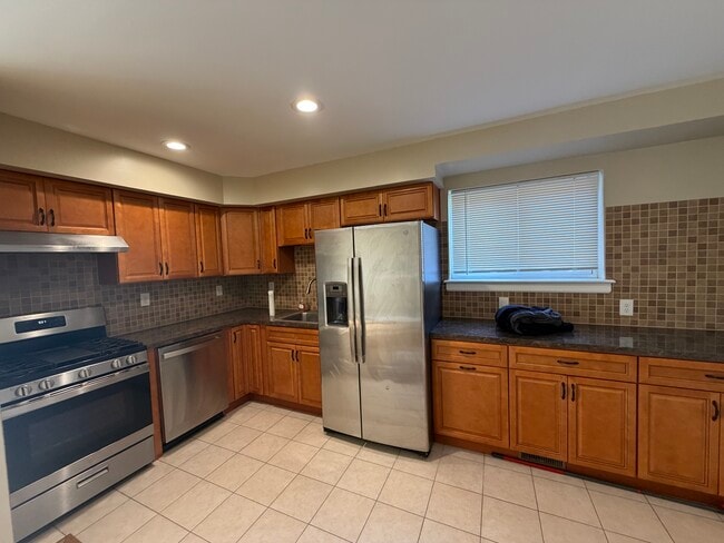 Photo - 9358 Hoff St