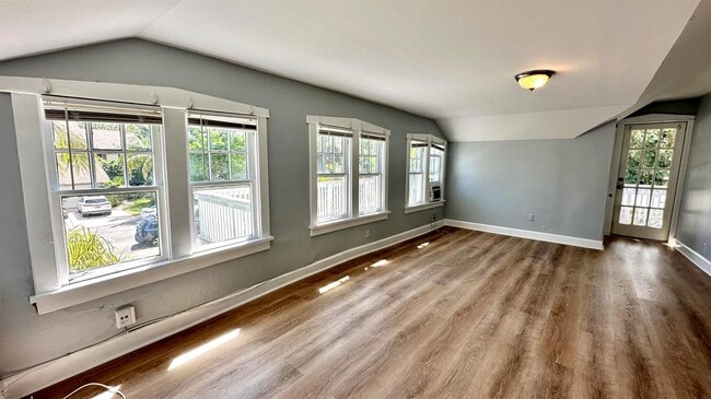 Photo - 313 S Lakeside Dr Unidad 3