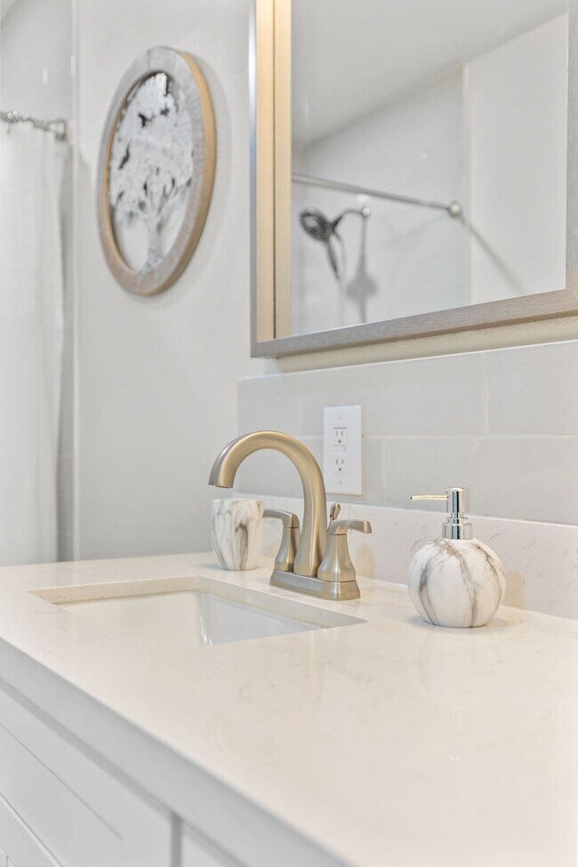 Photo - 412 Waco Ave