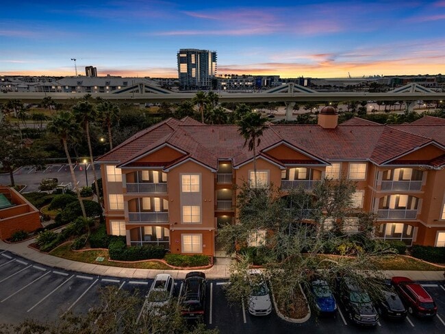 Building Photo - 5000 Culbreath Key Way Unit 4-303 Rental