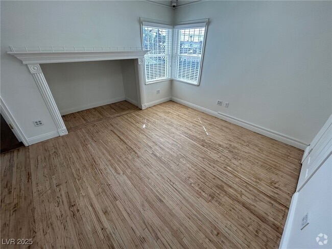 Building Photo - 529 S 10th St Rental