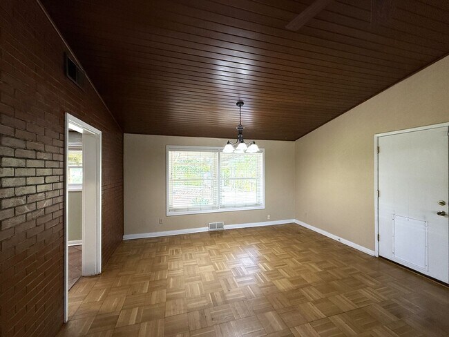 Photo - Timeless Comfort in Midwest City – 3BR Hom...