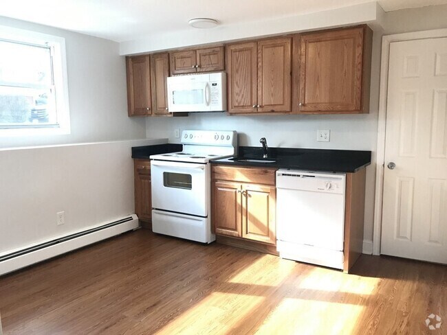 Building Photo - 5 Granite St Unit #2 Rental