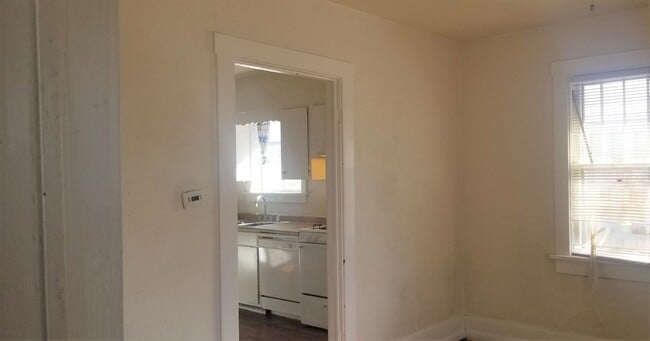 Photo - 1920's Farmhouse in Lakewood - Month to Month Short Term Only