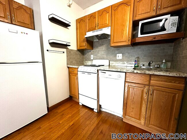 Photo - 1110 Commonwealth Ave Unit 606