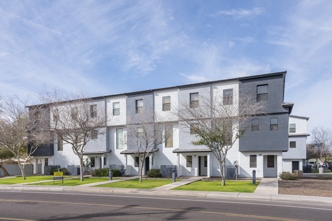 Dolce Villagio Townhomes