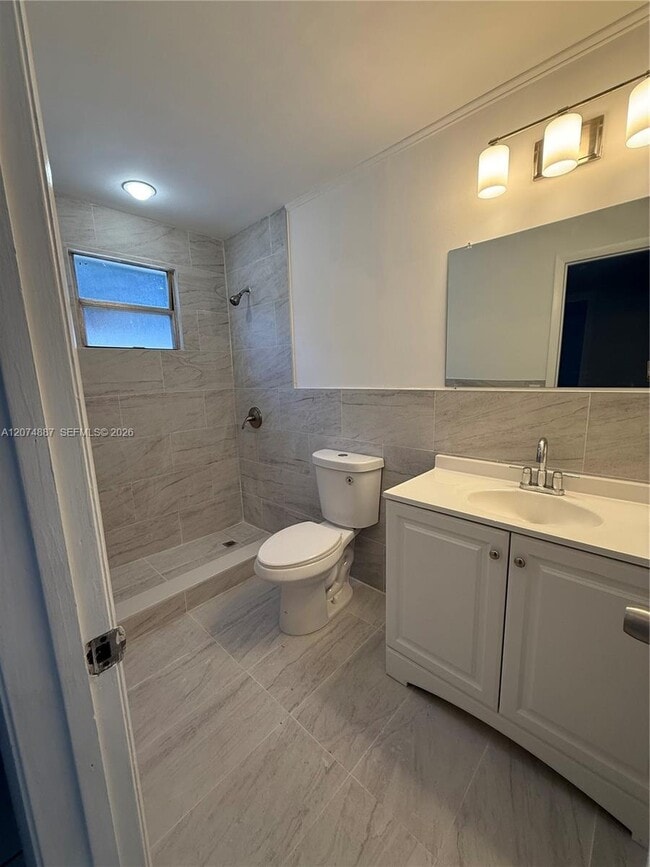 Photo - 1864 NW 27th St Unit B