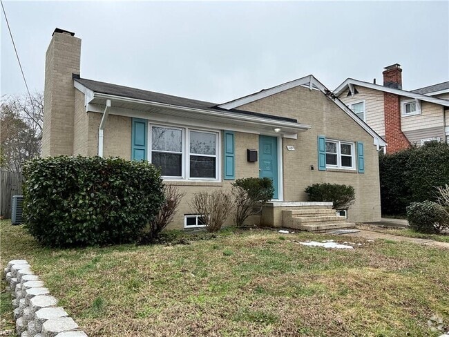 Building Photo - 115 E Ocean Ave Rental