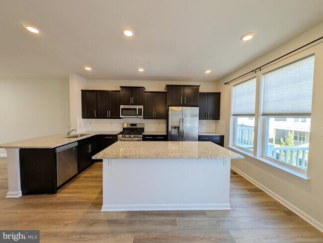 Photo - 3106 Laurel Hl Rd