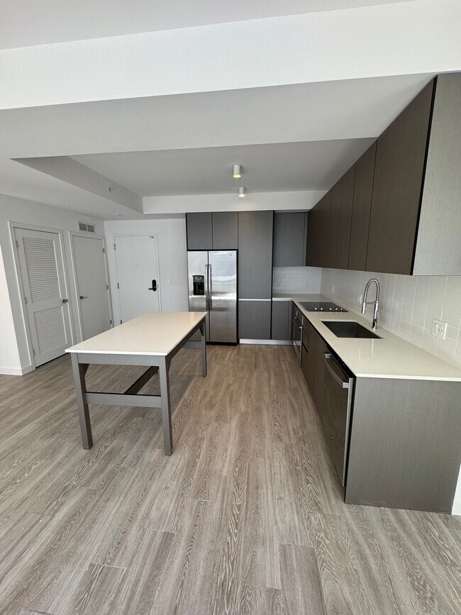 Kitchen - 32 NW 27th St Unit A3F