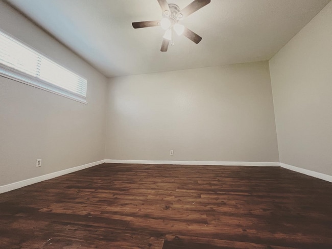 Photo - 461 Eldon Dr Unidad 9