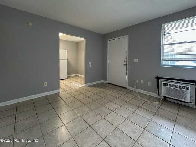 Photo - 1122 Woodruff Ave Unit 4