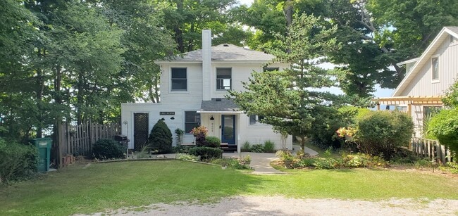 Photo - 2405 Lakefront Dr