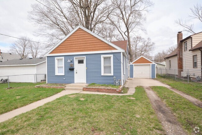 Building Photo - Cute home with modern updates!