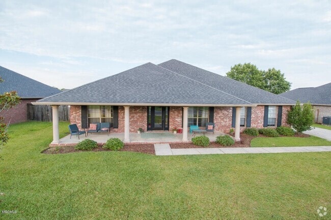 Building Photo - 17161 Excalibur Cir Rental