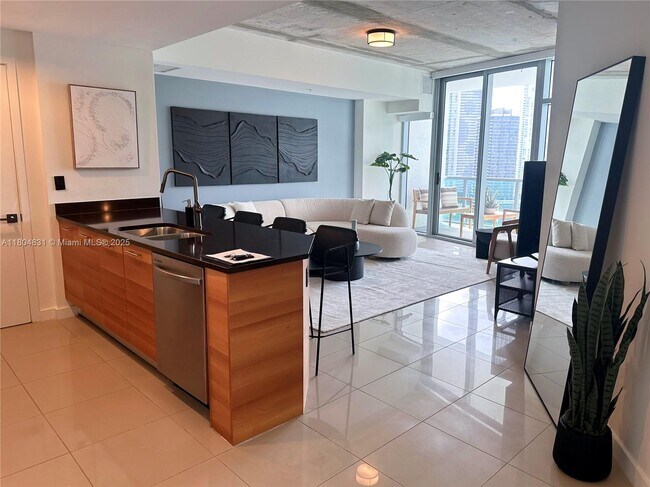 Photo - 3301 NE 1st Ave Unidad H2106