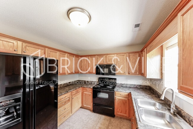 Photo - 7360 Old Acton Rd