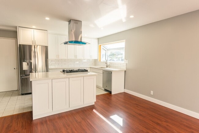 Photo - 2101 187th St