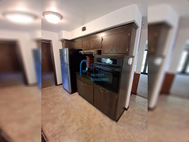 Photo - Beautiful Burnsville 3 Bedroom / 2 Bath Ho...