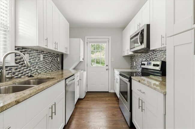 Photo - 2705 Lincoln Ct NW
