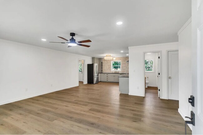 Photo - 1441 Compton Rd