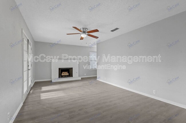 Photo - 4300 Segura Ct N