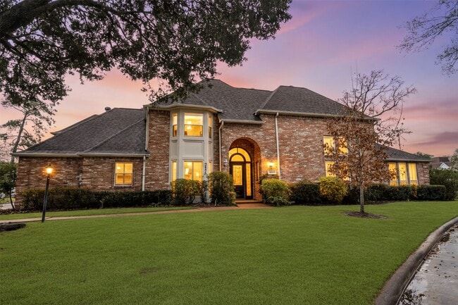 Building Photo - 9655 Longmont Dr