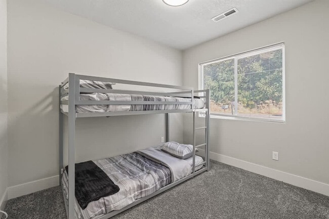 Photo - 1001 N Shamrock St Unidad ID1460940P