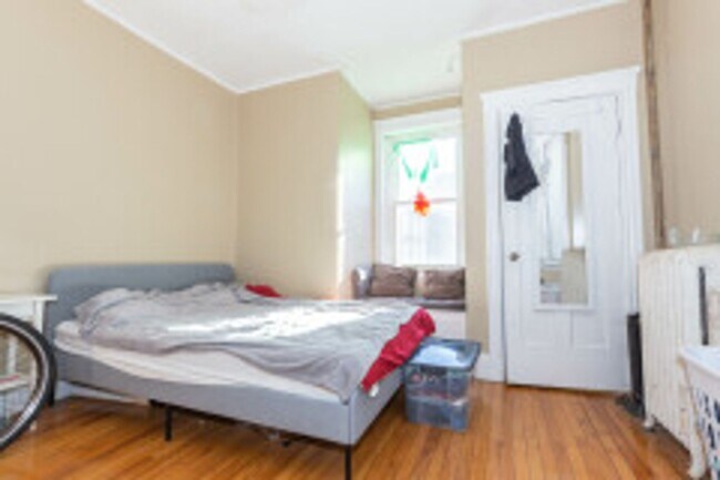 Photo - HOT BROOKLINE LISTING!!!