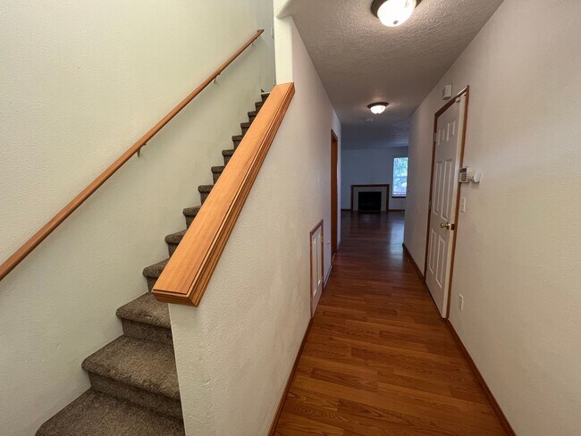 Photo - 3-Bedroom, 2-Bath, 1454sq ft Home!