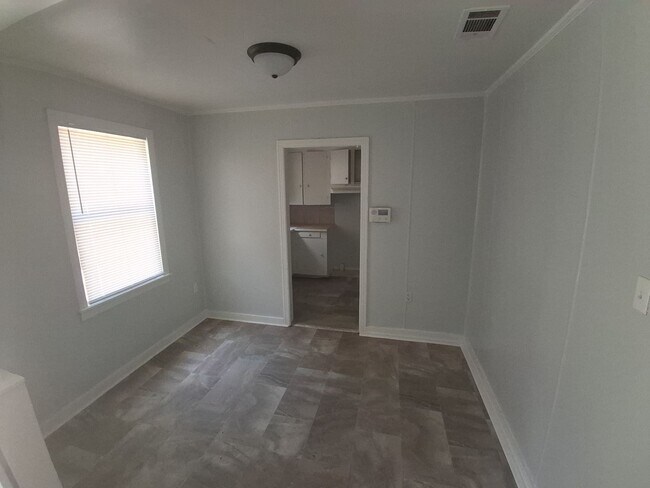 4274 Lynda St