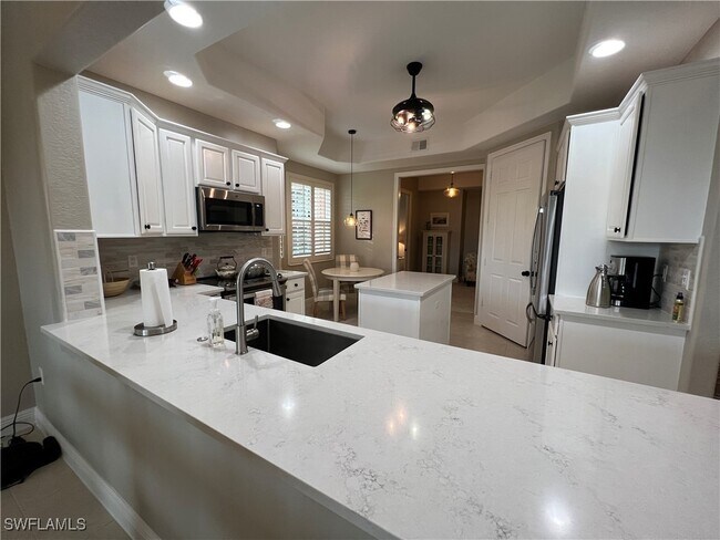 Building Photo - 6418 Legacy Cir Unit 802