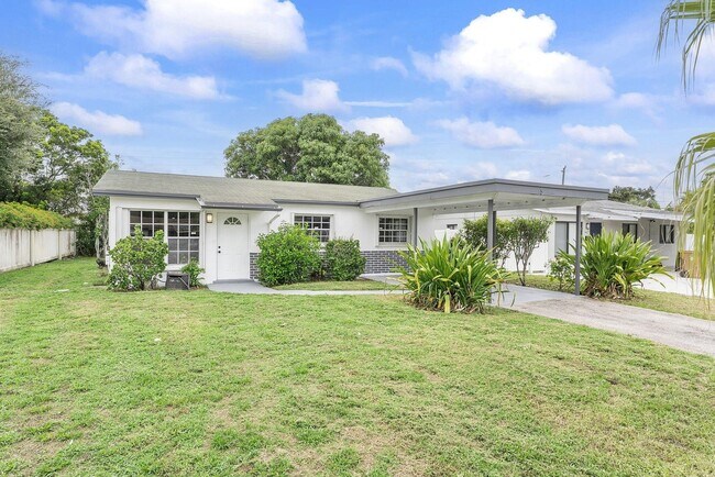 Photo - 441 NW 2nd Ave