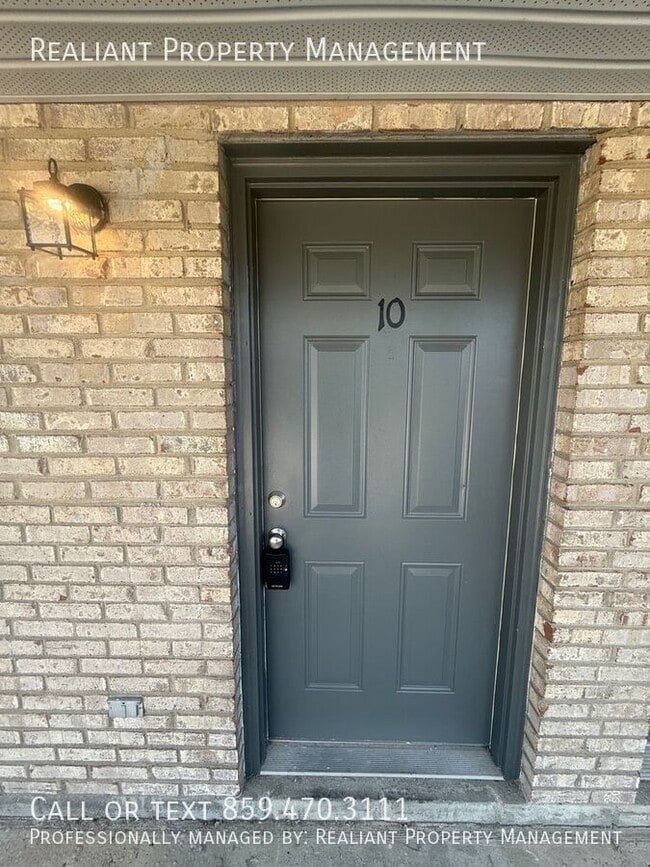 Photo - 31 Hurley St Unit 10