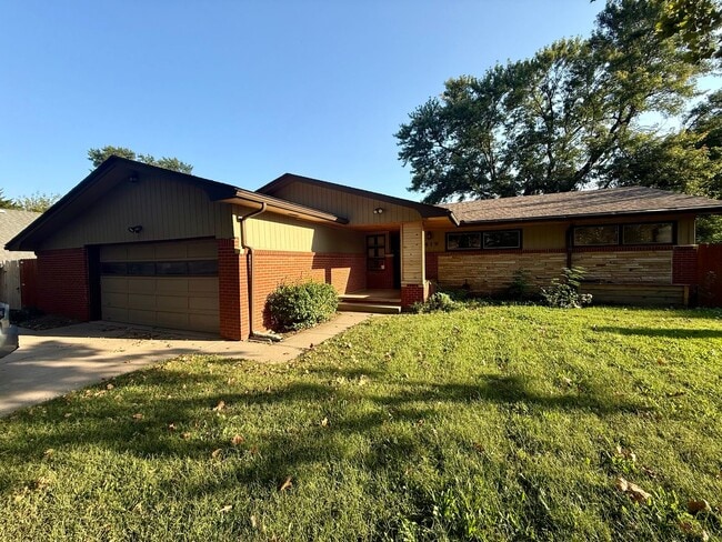 Photo - 6419 E Claytonia St