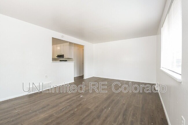 Photo - 1040 N Raleigh St