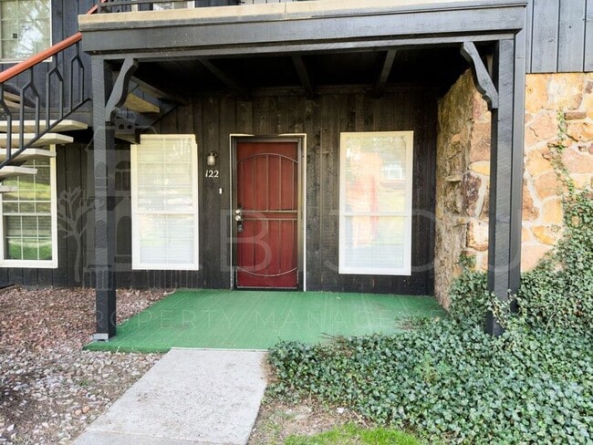 Building Photo - 2902 Airport Rd Unit #122