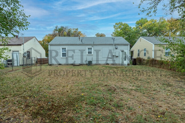 Photo - 726 S Bonn St