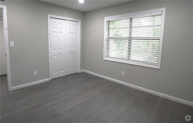 Building Photo - 2637 Lester St Rental