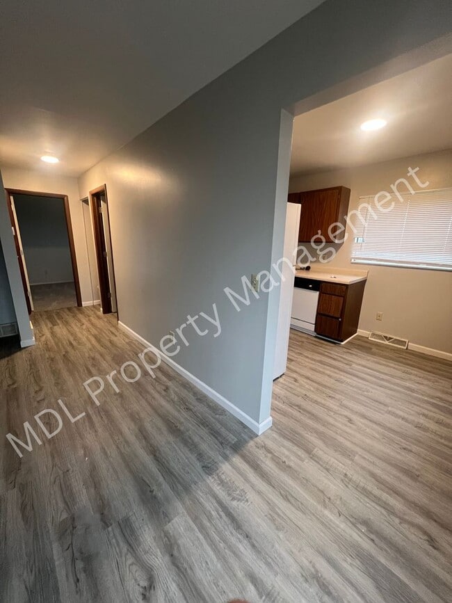 Photo - Thomas White Apartments* Unit 17