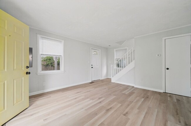 Photo - 1512 Rolfe Pl