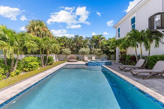 Photo - 107 12th St Casa