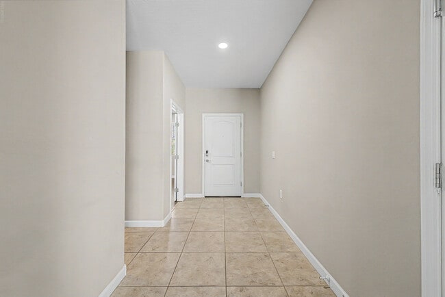 Photo - 30731 Monterey Cir